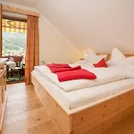 Gutzingerhof Farm stay